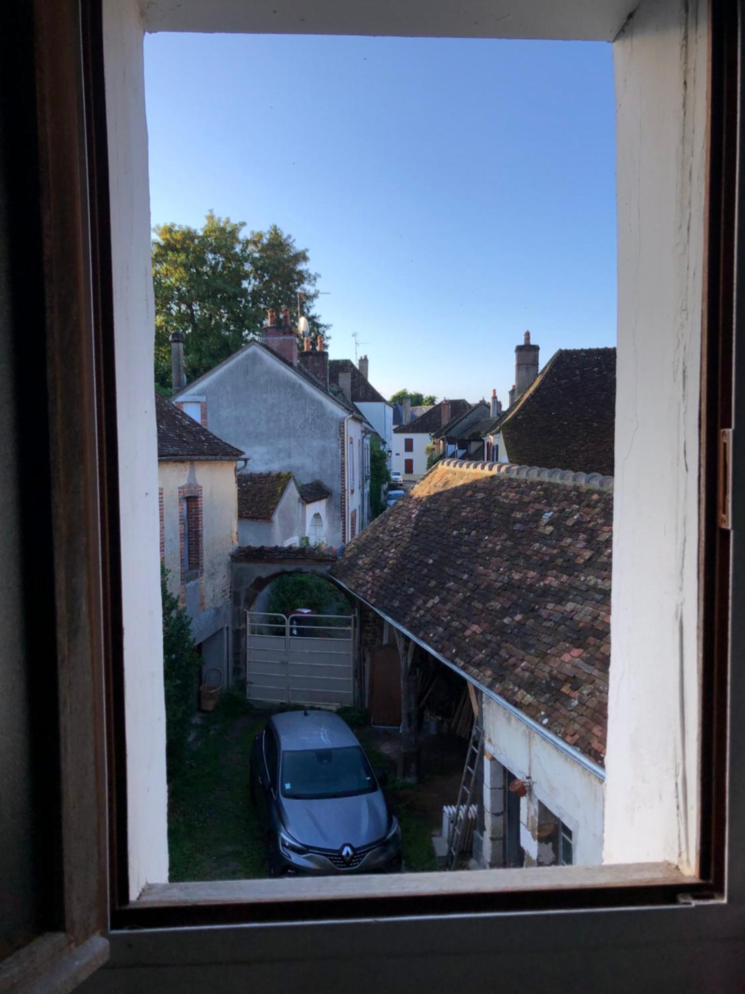 Sur Les Ailes Du Papillon-la Frühstückspension Saint-Sauveur-en-Puisaye